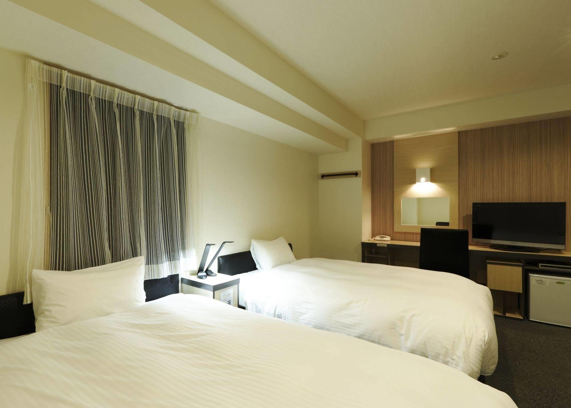 Green Rich Hotel Osaka Airport Ikeda  المظهر الخارجي الصورة