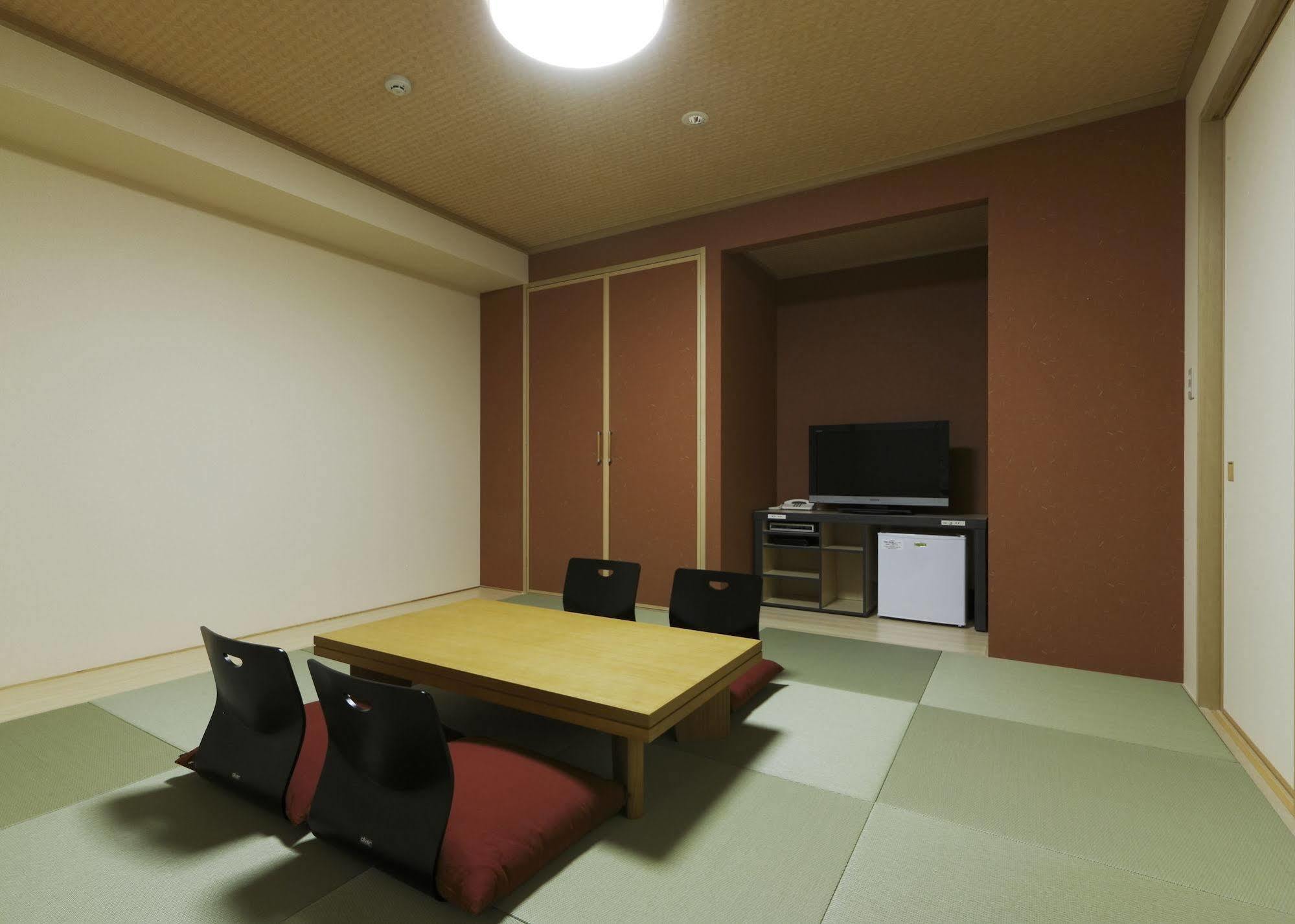Green Rich Hotel Osaka Airport Ikeda  المظهر الخارجي الصورة